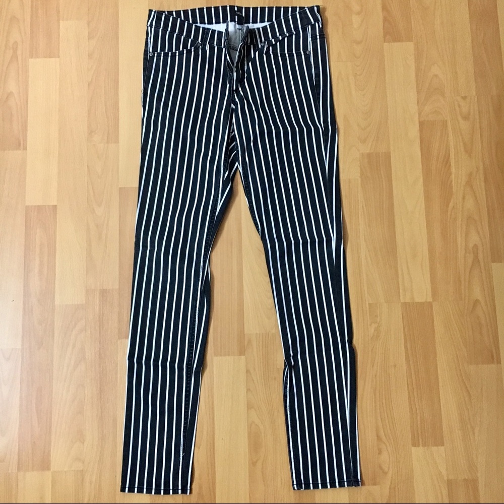 Striped Skinny Jeans 🖤🤍